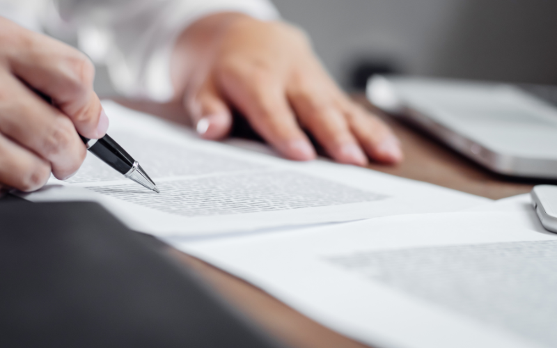 Cómo interpretar la letra pequeña de tu póliza